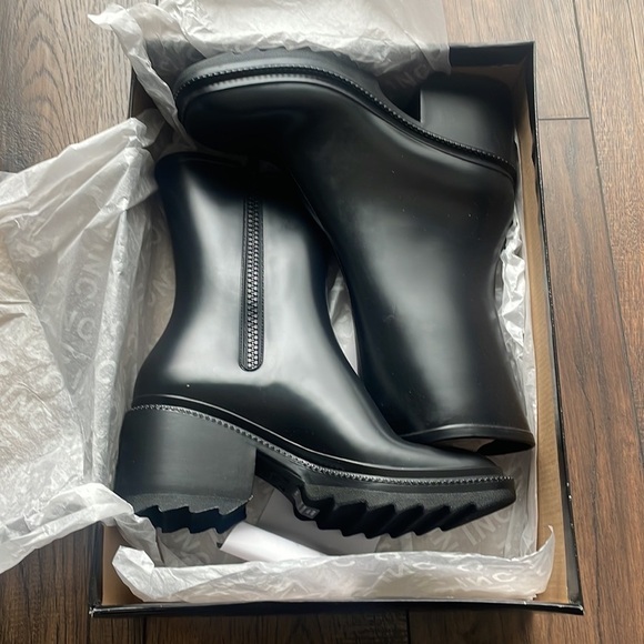 INC boots woman black zipper EVERETT ZIPPER OUTDOOR RAIN heeled BOOT New Size 10 - Picture 3 of 7